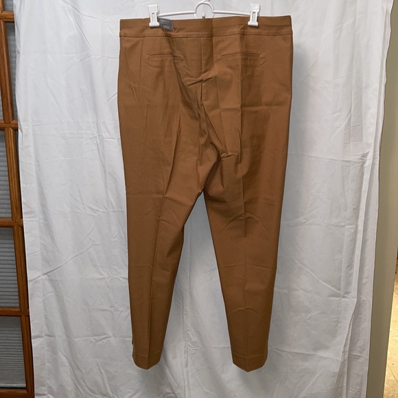 NWT Chico’s 4T Brigitte Pants - Picture 4 of 5